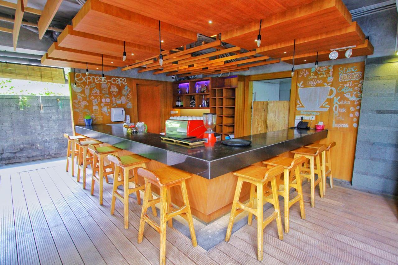 Hotel Swiss-belexpress Kuta Legian 3*